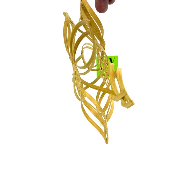 Woven Wood Star Snowflake Wall Decor – Rustic Handmade Style - Picture 7 of 12